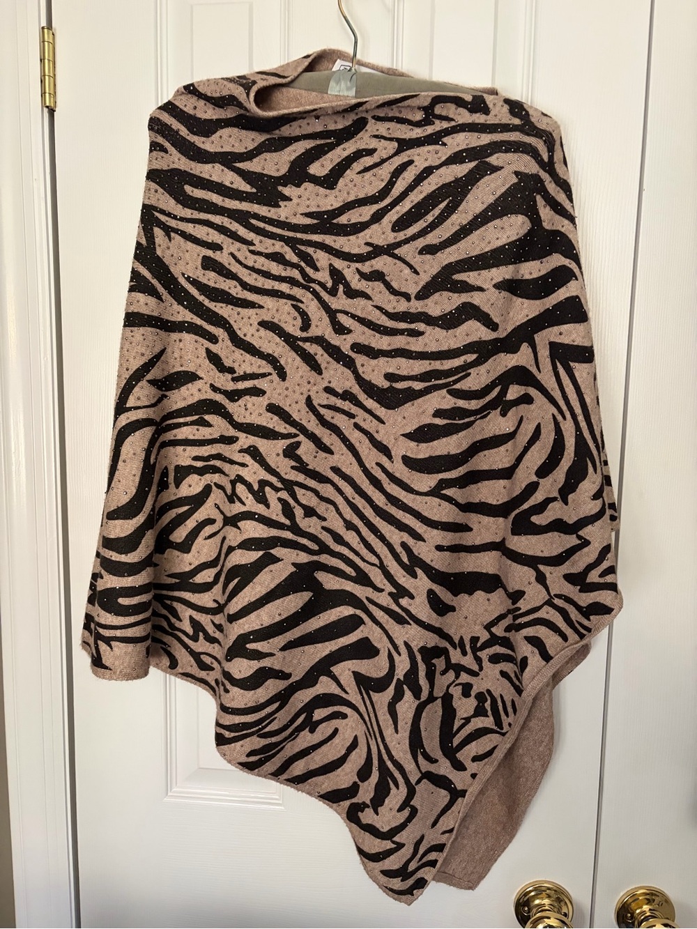 La Fiorentina Beige & Black Animal Print Women's Poncho